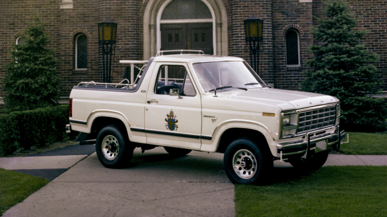 auto news, autos, cars, ford, bronco, ford bronco, pope francis, popemobile, this one-off ford bronco is fit for the pope
