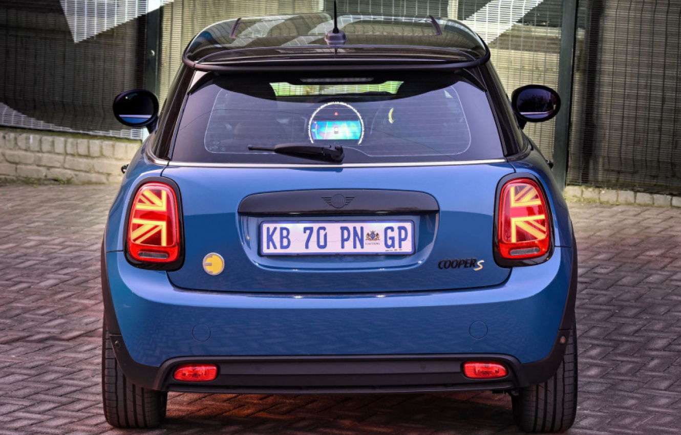 autos, cars, mini, news, mini cooper, mini cooper se, new mini cooper se in south africa – price surprise