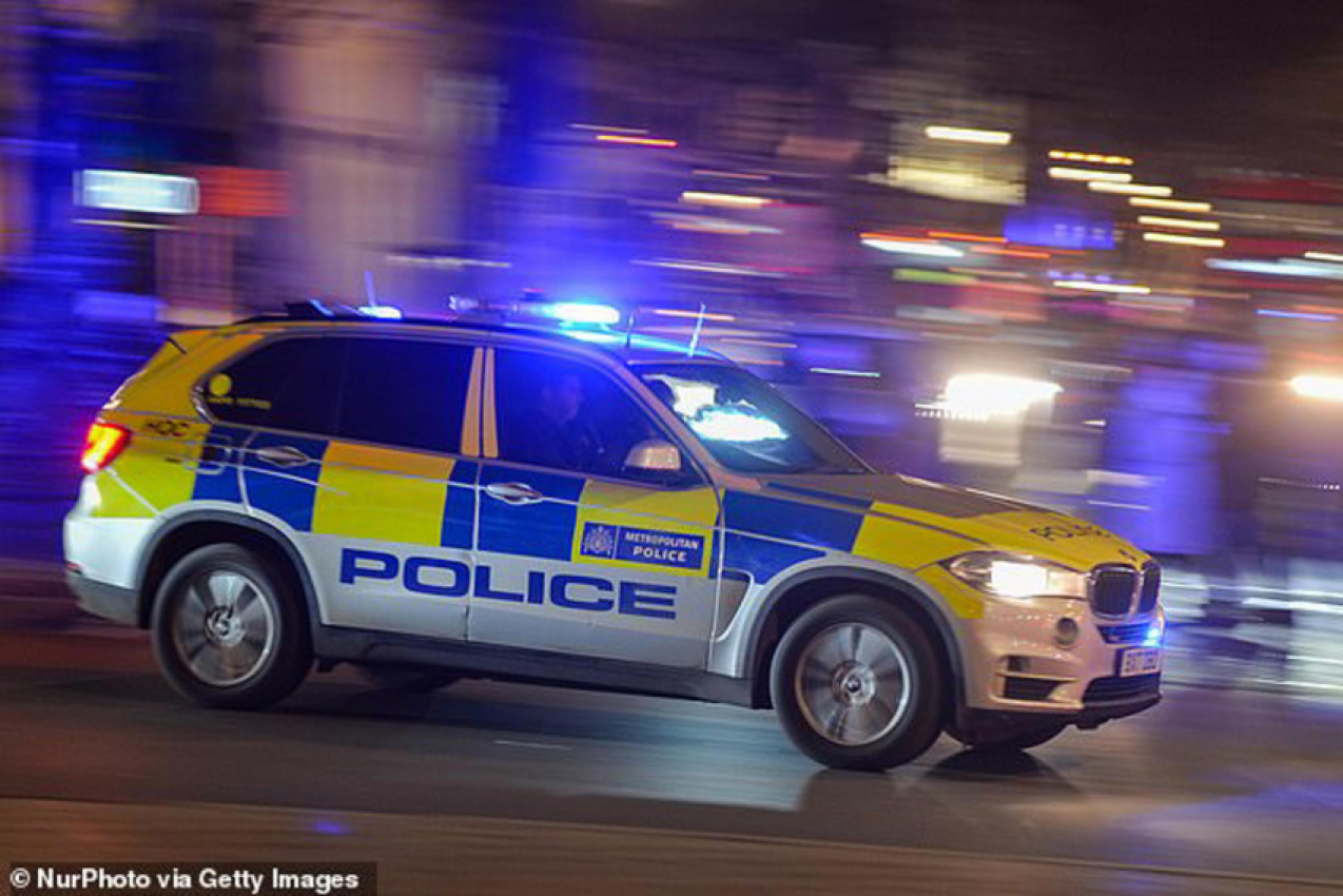 autos, bmw, cars, police ordered not to go faster than 90mph over fears over bmw issues