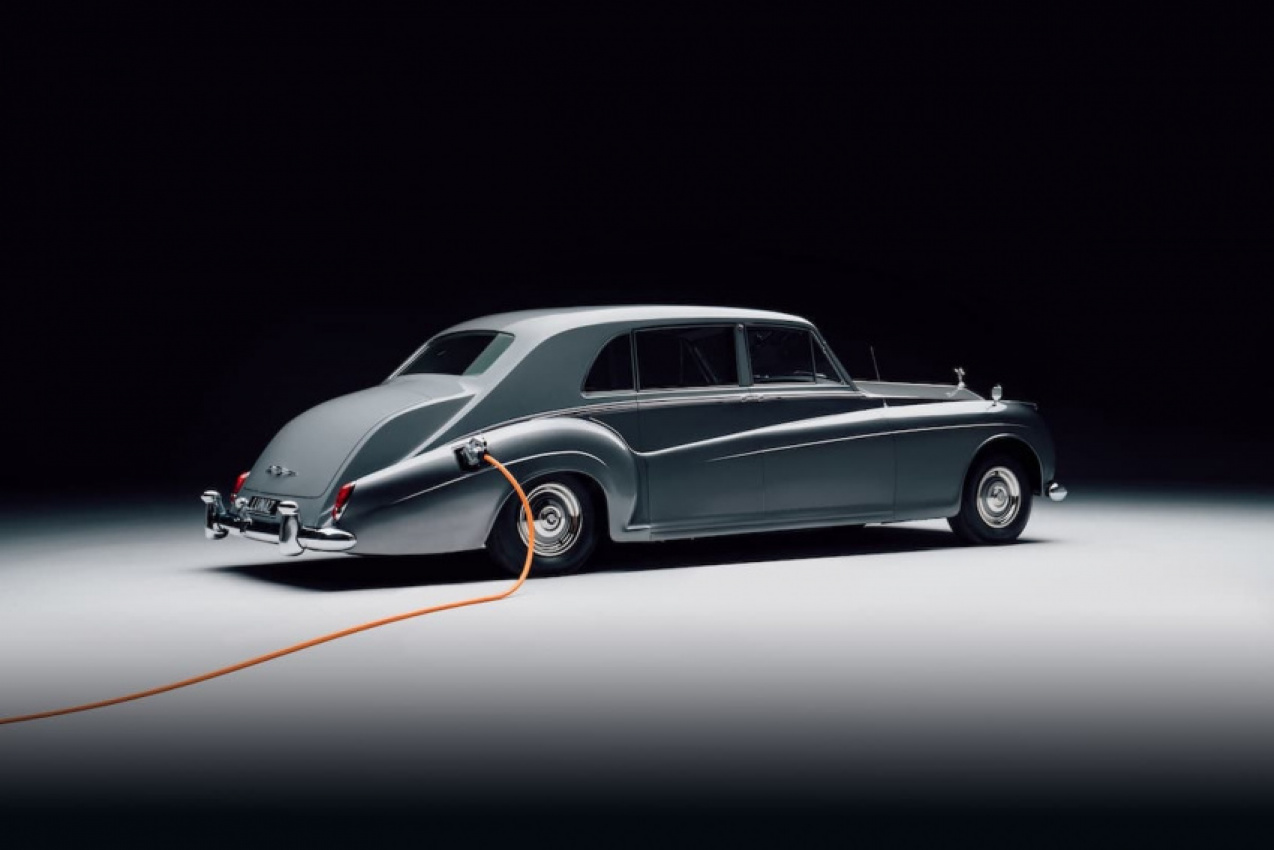 autos, cars, rolls-royce, lunaz reveals classic rolls-royce electric conversions