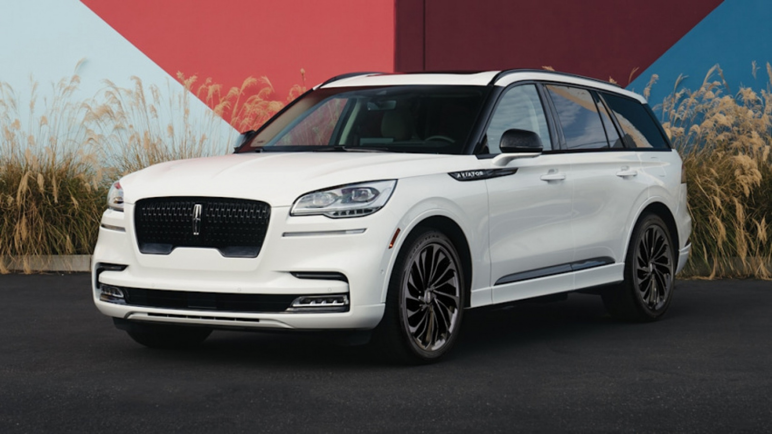 autos, lincoln, news, lincoln aviator, 2022 lincoln aviator gets a new blackout trim package