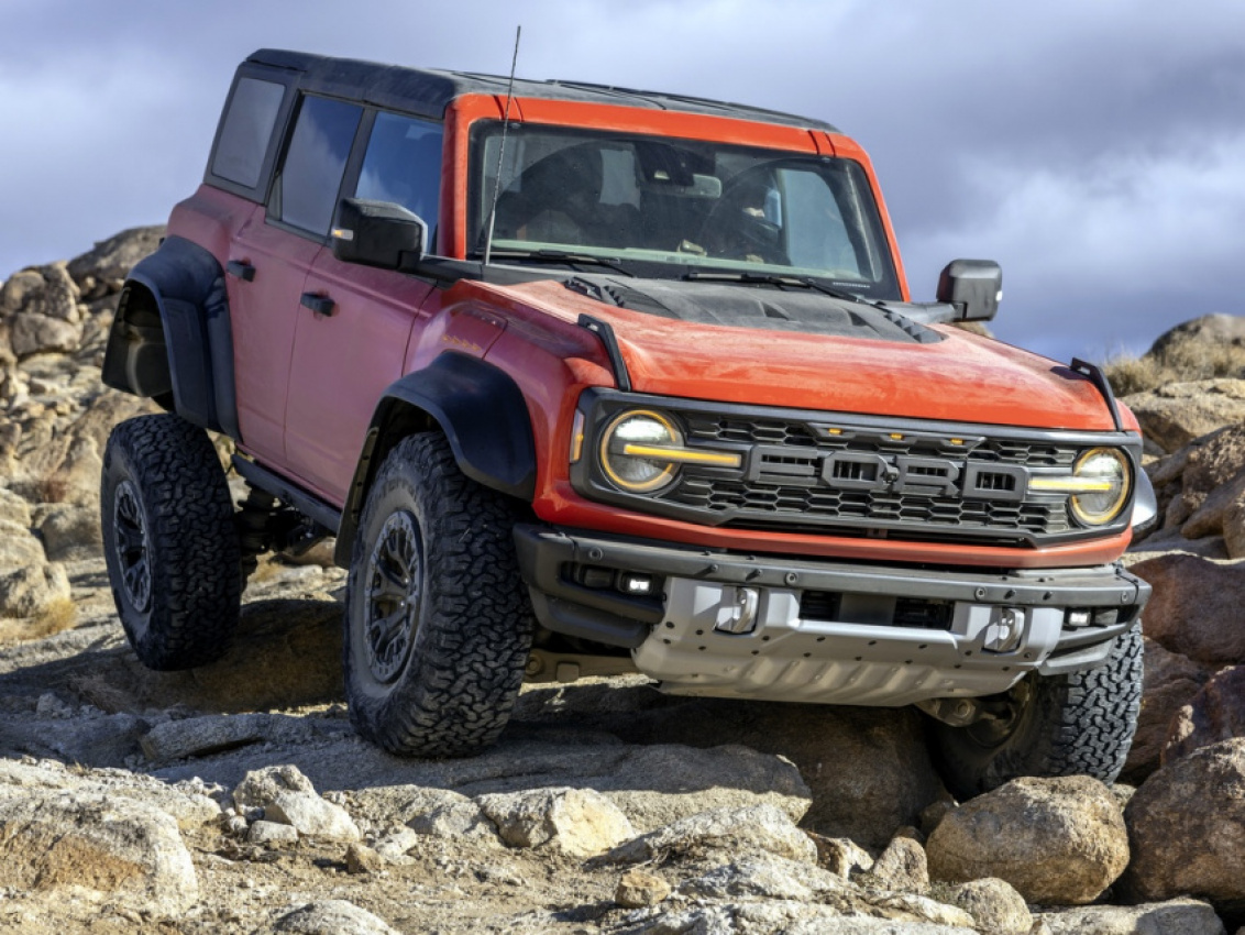 cars, ford, bronco, car reviews, driving impressions, first drive, ford bronco, goauto, raptor, road tests, ford bronco gets raptor treatment