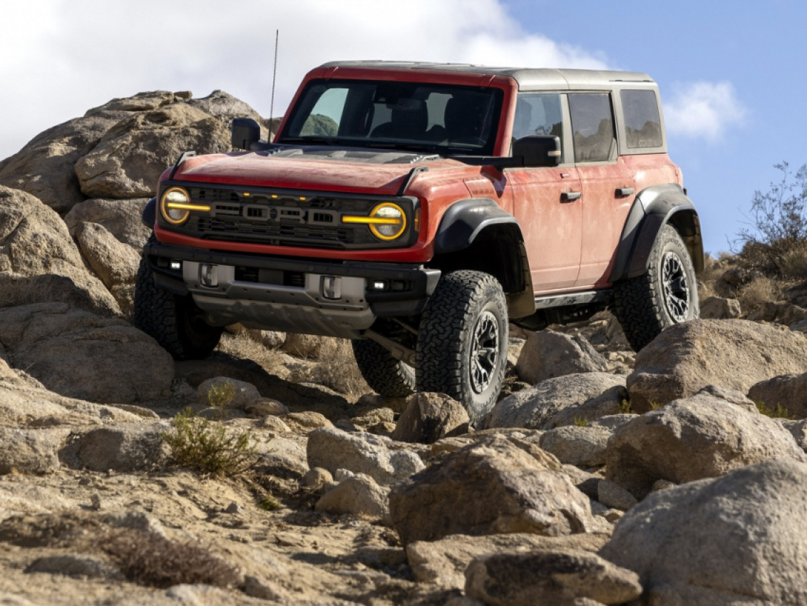 cars, ford, bronco, car reviews, driving impressions, first drive, ford bronco, goauto, raptor, road tests, ford bronco gets raptor treatment