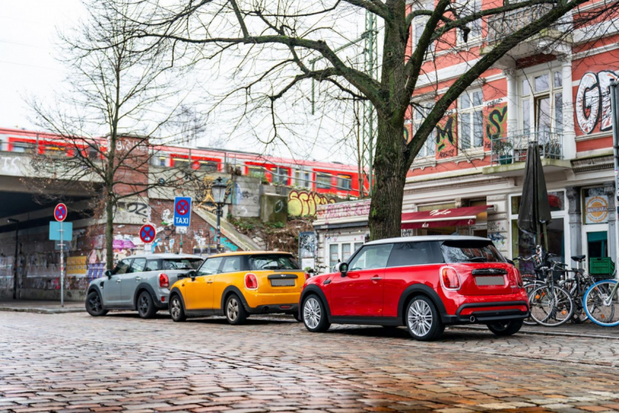 autos, cars, mini, are minis good for families?