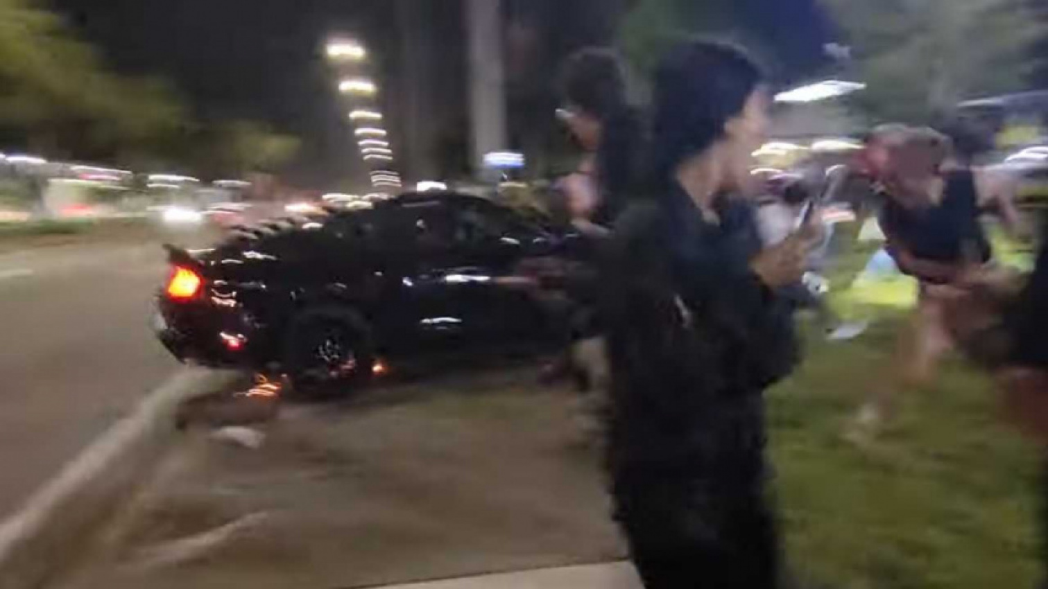 autos, cars, ford, ford mustang, ford mustang crashes into crowd leaving meet at lambo dealership