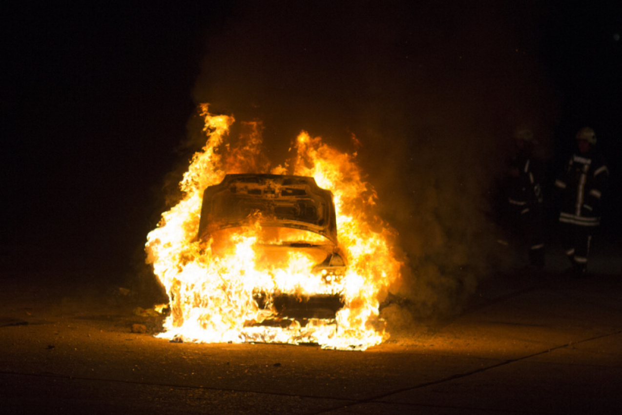 all articles, autos, cars, how to, how-to, how to, car on fire: common causes and how to avoid it