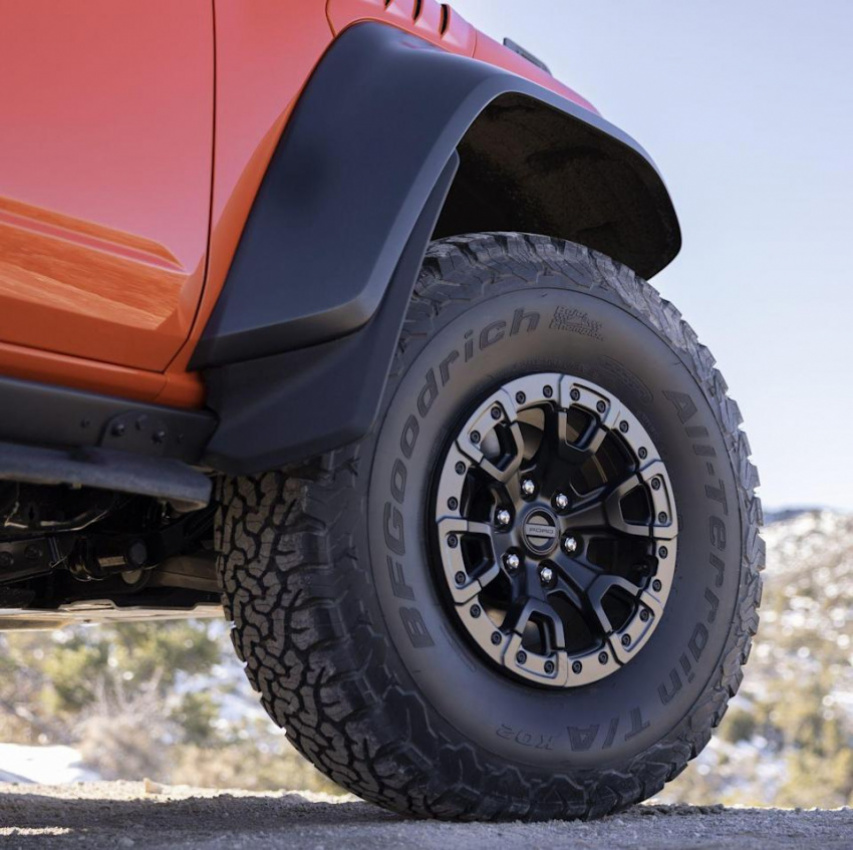 autos, ford, ford bronco, does the ford bronco raptor have too much flare?