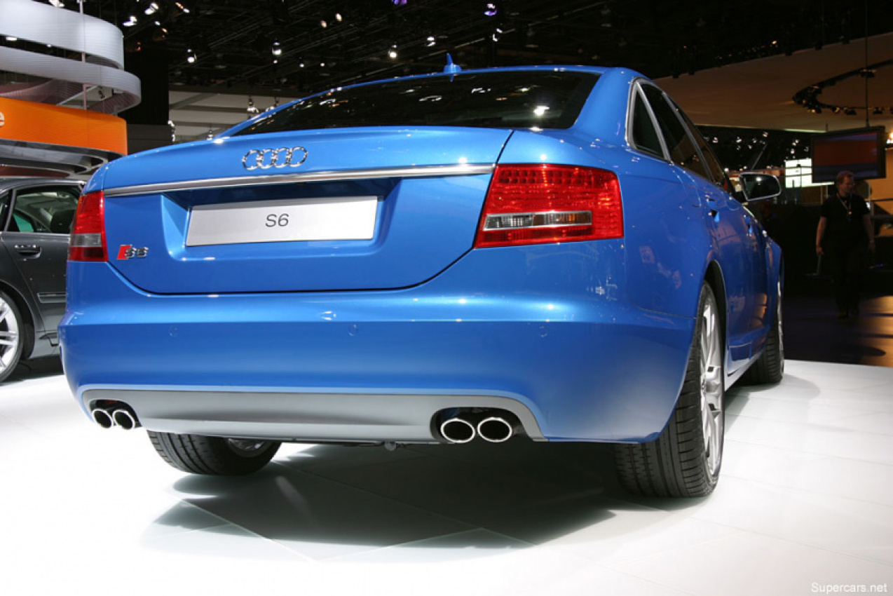 audi, autos, cars, review, audi picture gallery, audi s6, gallery, sports sedan, 2006 audi s6 gallery