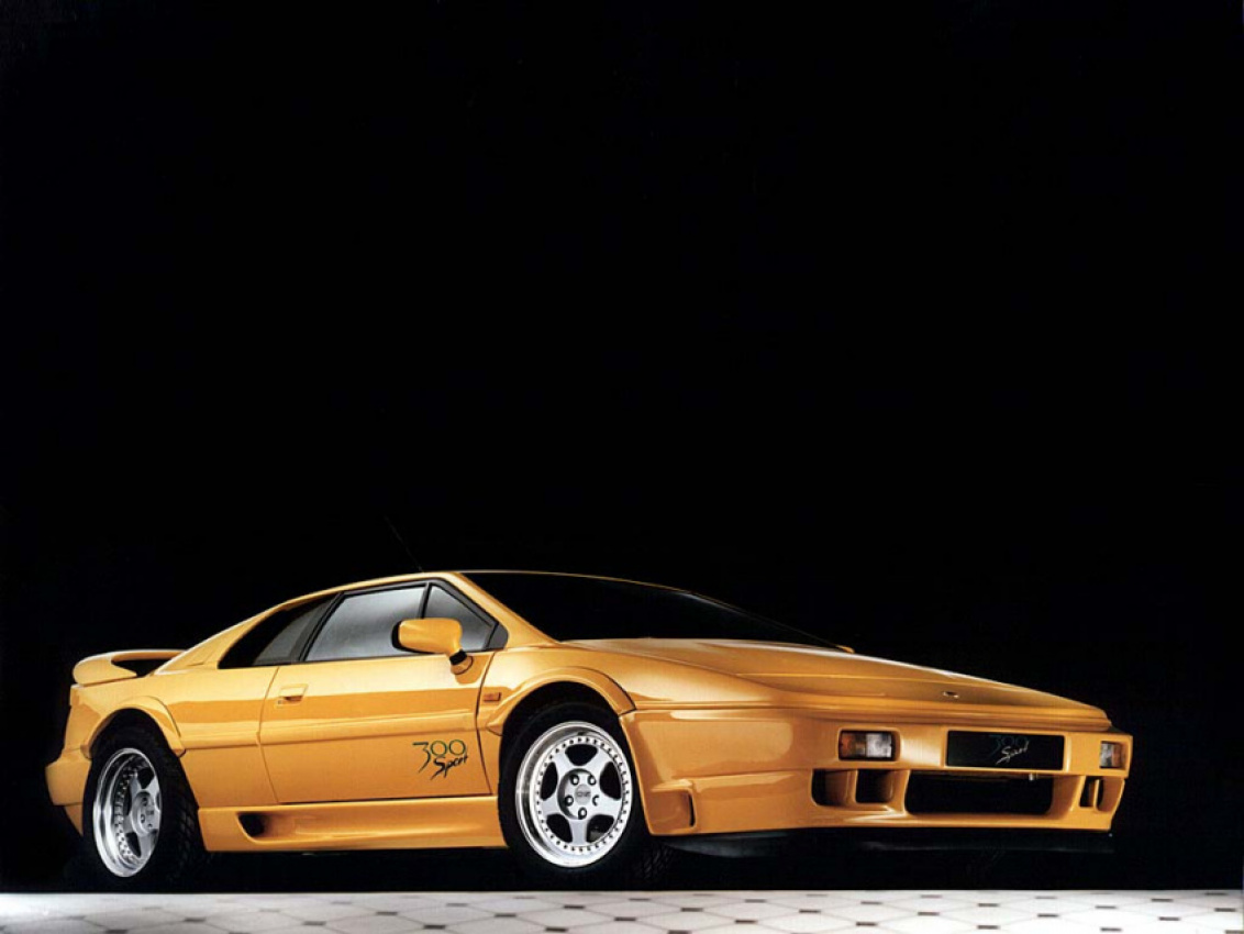 autos, cars, lotus, review, 1990s, 300-400hp, best of the best, esprit, icons, inline 4, lotus esprit, lotus model in depth, review, turbocharged, lotus esprit sport 300