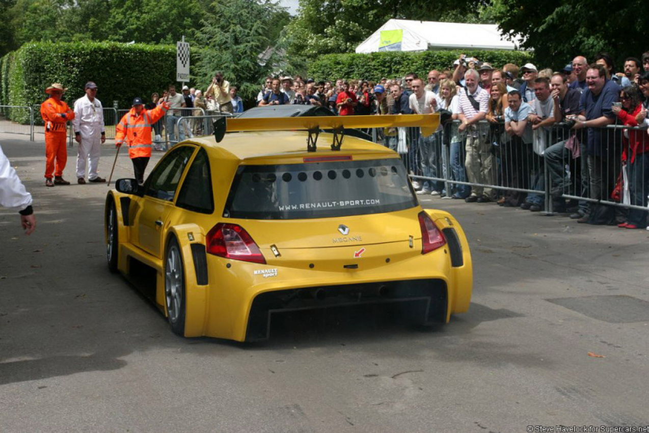 autos, cars, renault, review, 2000s cars, compact cars, inline 4, renault 5, renault megane, small cars, 2004 renault megane trophy