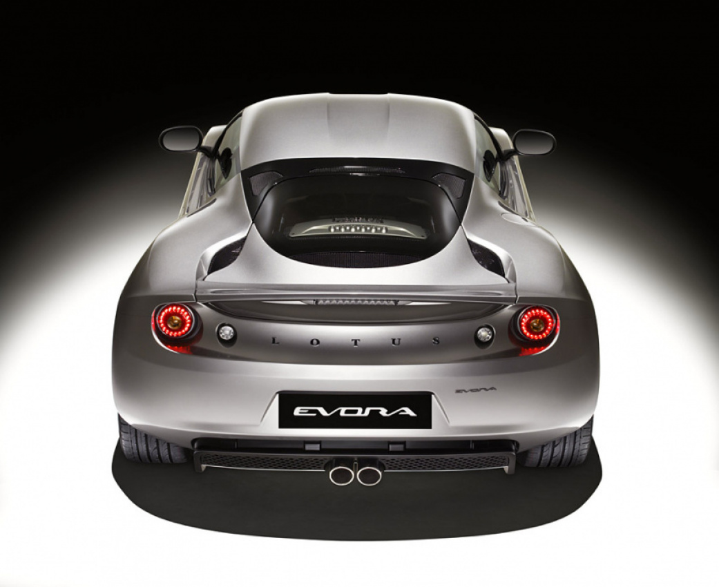 autos, cars, lotus, review, 0 - 100 kph 5-6sec, 0-60 4-5sec, 200-300hp, 2000s cars, evora, lotus evora, lotus model in depth, review, 2009 lotus evora