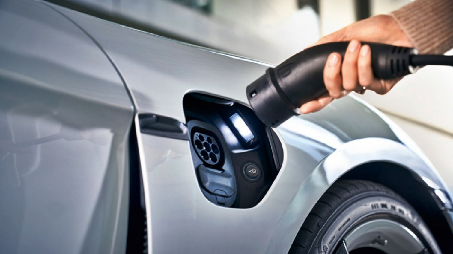 autos, cars, porsche, charging network, dc chargers, electric vehicles, porsche asia pacific, porsche destination charging, recharging stations, sime darby auto performance, shell and porsche team up to provide first cross-border high-performance charging network in southeast asia