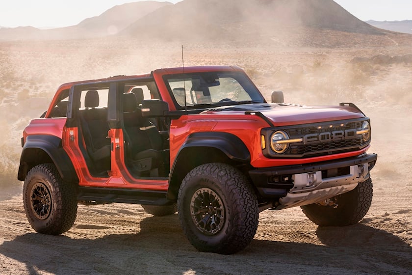 autos, cars, comparison, features, ford, jeep, android, ford bronco, jeep wrangler, off road, wrangler, android, off-road comparison: ford bronco raptor vs. jeep wrangler rubicon 392