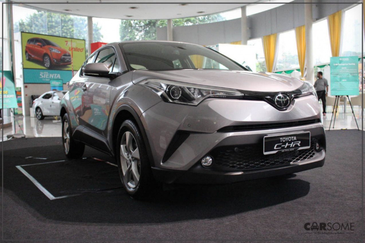 all articles, autos, cars, toyota, toyota c-hr, a closer look at the toyota c-hr! (gallery)