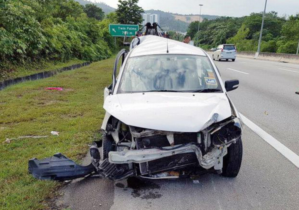autos, cars, bosch aa, bosch automotive aftermarket malaysia, road accident tips, 5 tips when involved in a road accident