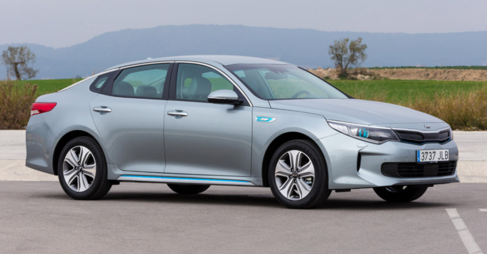 autos, cars, kia, android, android, 2016 kia plug-in hybrid revealed ahead of global debut: here is all you should know