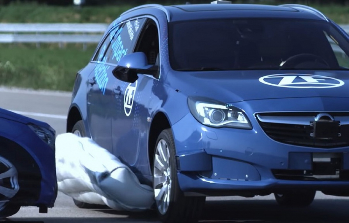 autos, cars, airbag systems, pre-crash safety system, prototype, side impact protection, soon, your car will have an airbag on the outside as well [w/video]
