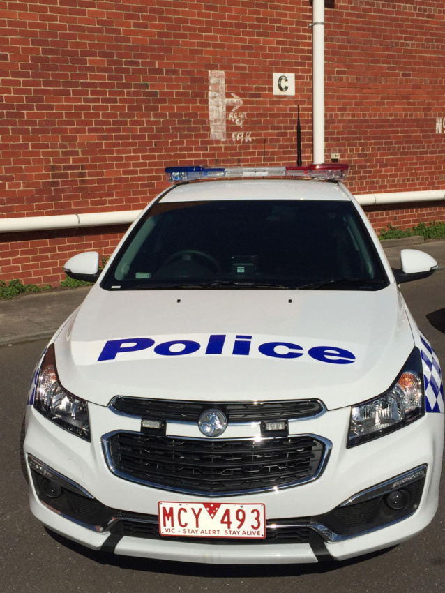 autos, cars, holden, holden cruze makes debut as victorian police vehicle