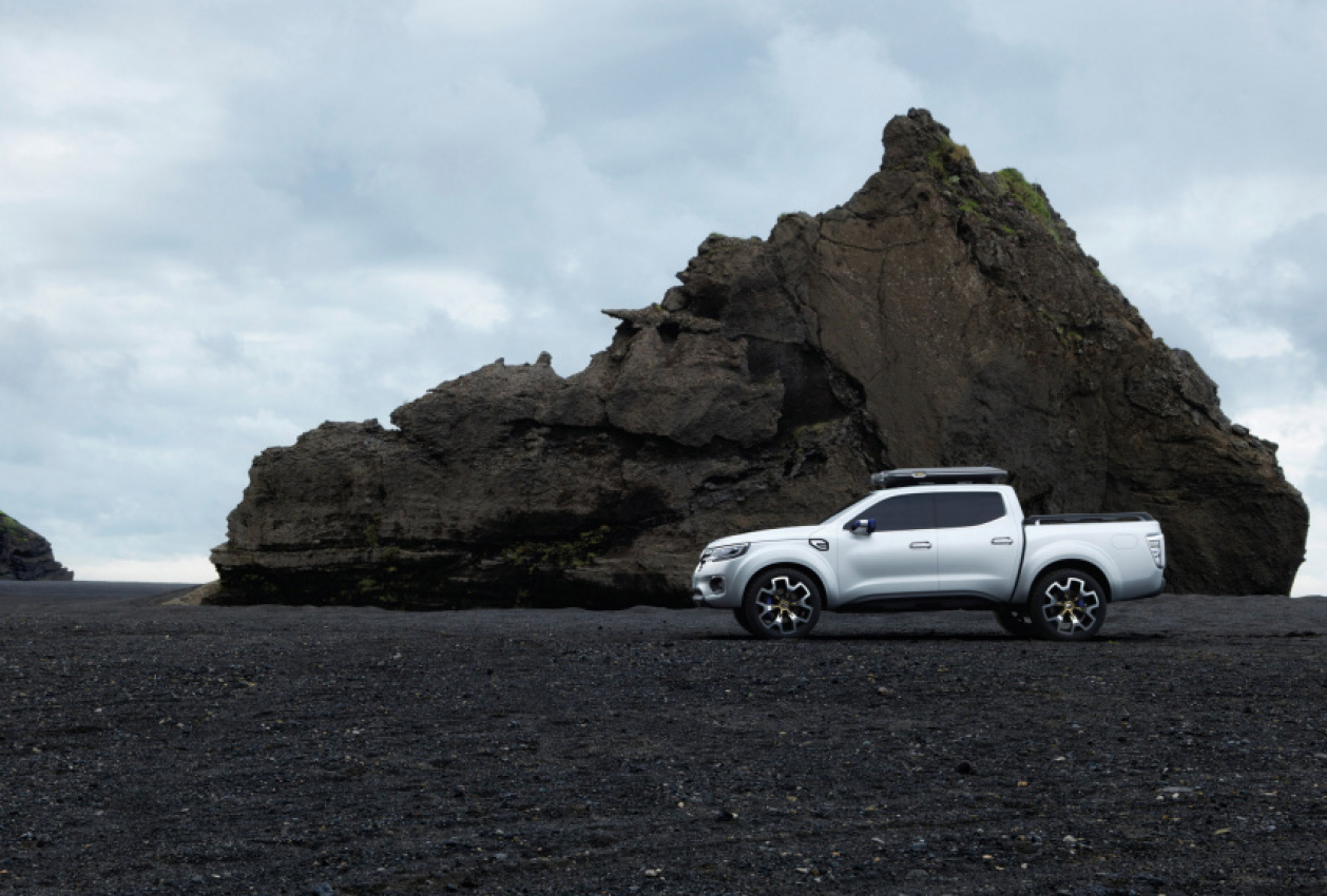 autos, cars, renault, renault alaskan concept previews future production one-tonne pick-up 