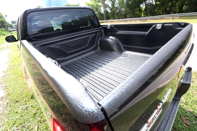 autos, cars, mitsubishi, ram, android, autos mitsubishi, mitsubishi triton, android, 2019 mitsubishi triton vgt adventure x ramps up comfort and luxury