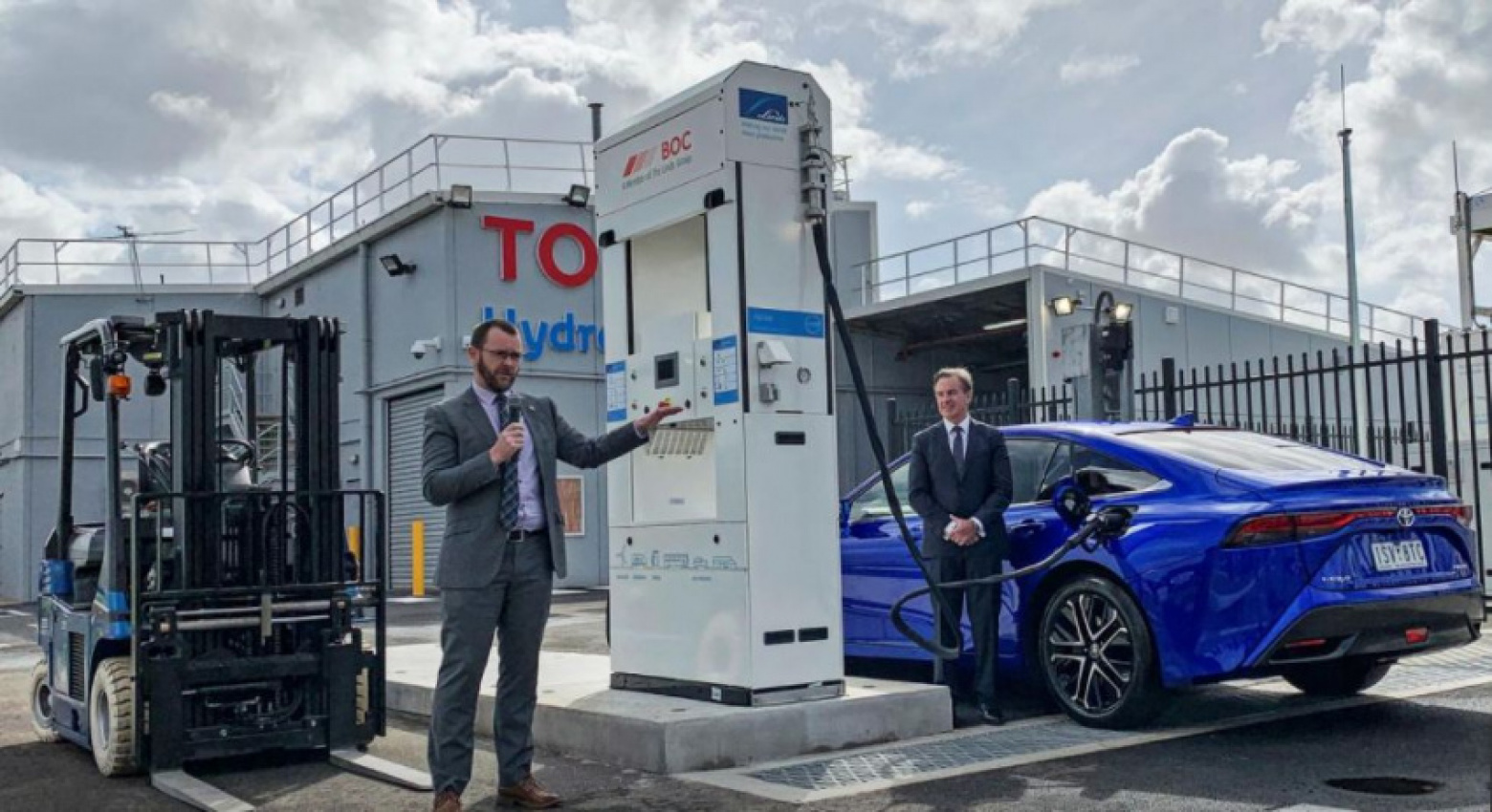 autos, cars, toyota, autos toyota, toyota presses australia to promote roll-out of hydrogen fuel stations