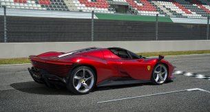 autos, cars, ferrari, the v12 ferrari daytona sp3 is here to break hearts and burst eardrums