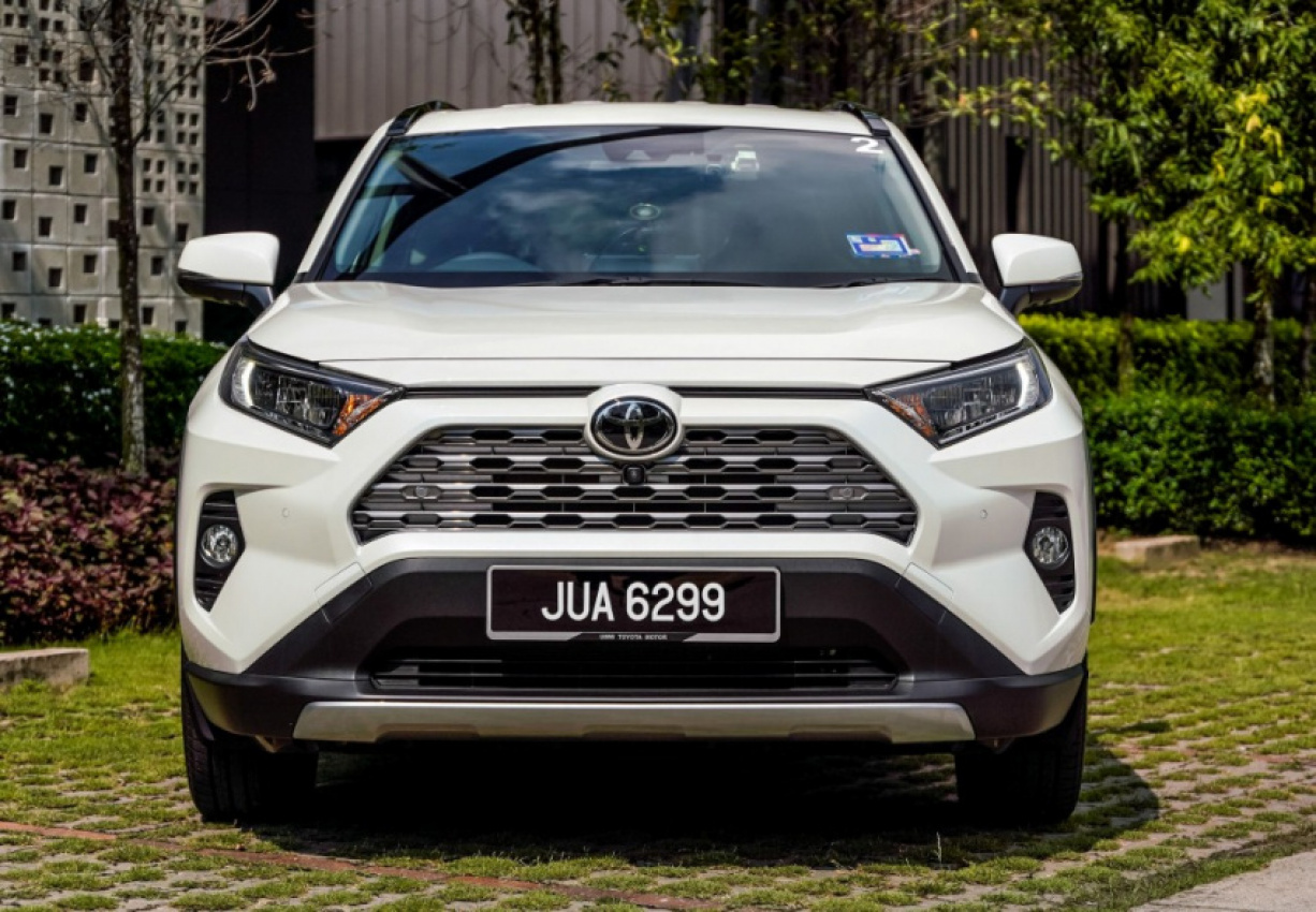 autos, cars, toyota, android, autos toyota, toyota rav4, android, 5th-generation toyota rav4 launched: rm196k (2.0l) and rm215k (2.5l)