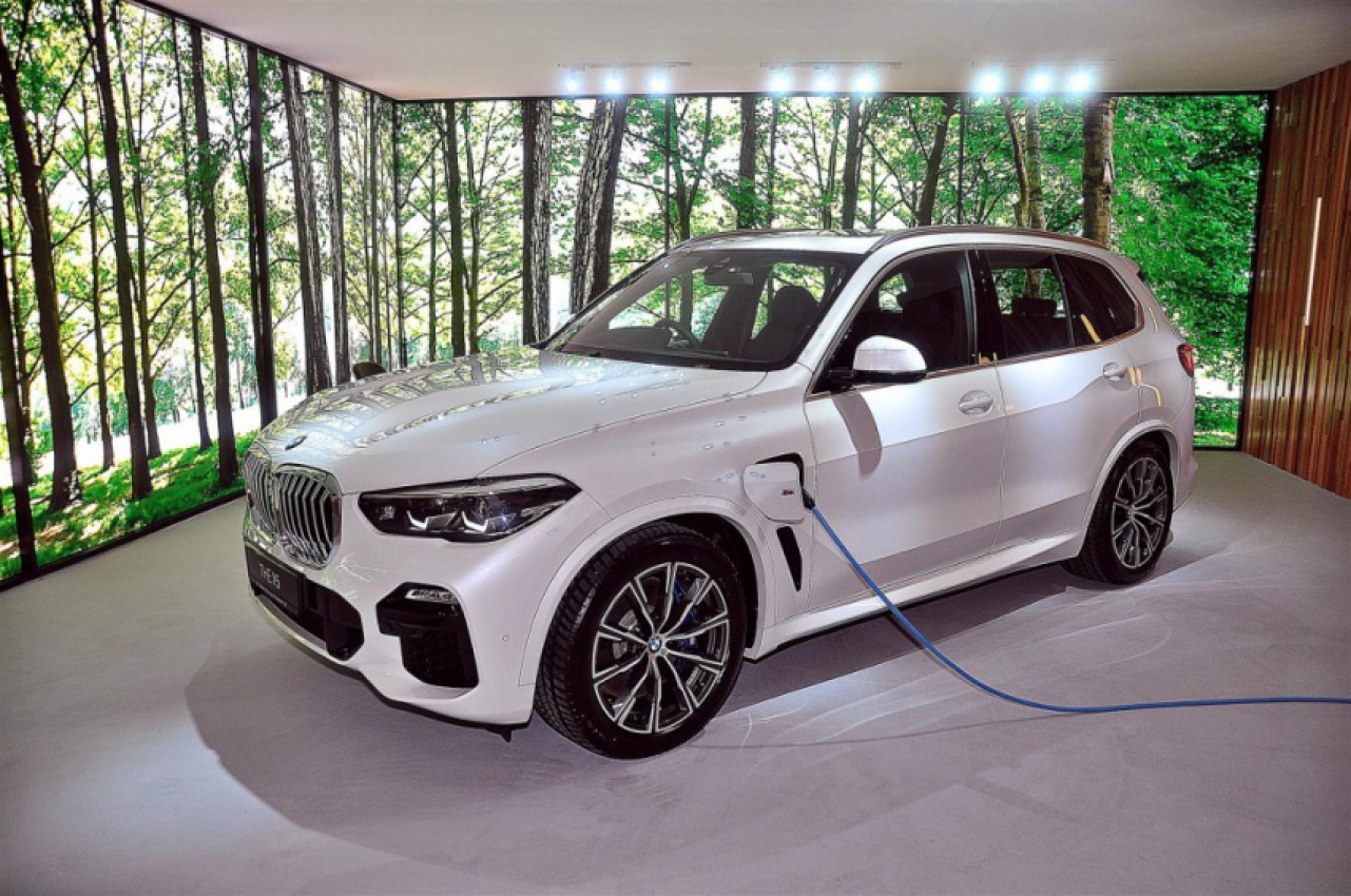 autos, bmw, cars, android, autos bmw, bmw x5, android, locally-assembled bmw x5 xdrive45e m sport phev rolls in at rm441k