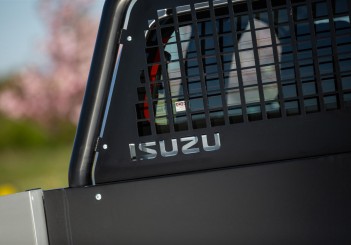 autos, cars, isuzu, autos isuzu, isuzu uk to virtually reveal new d-max colour edition and tipper variant