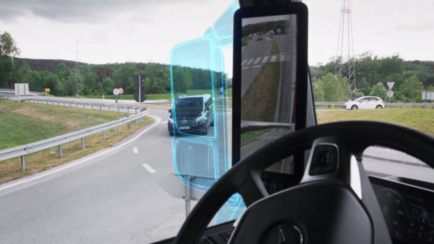 autos, cars, mercedes-benz, autos mercedes-benz, mercedes, mercedes-benz actros truck replaces rearview mirrors with cameras
