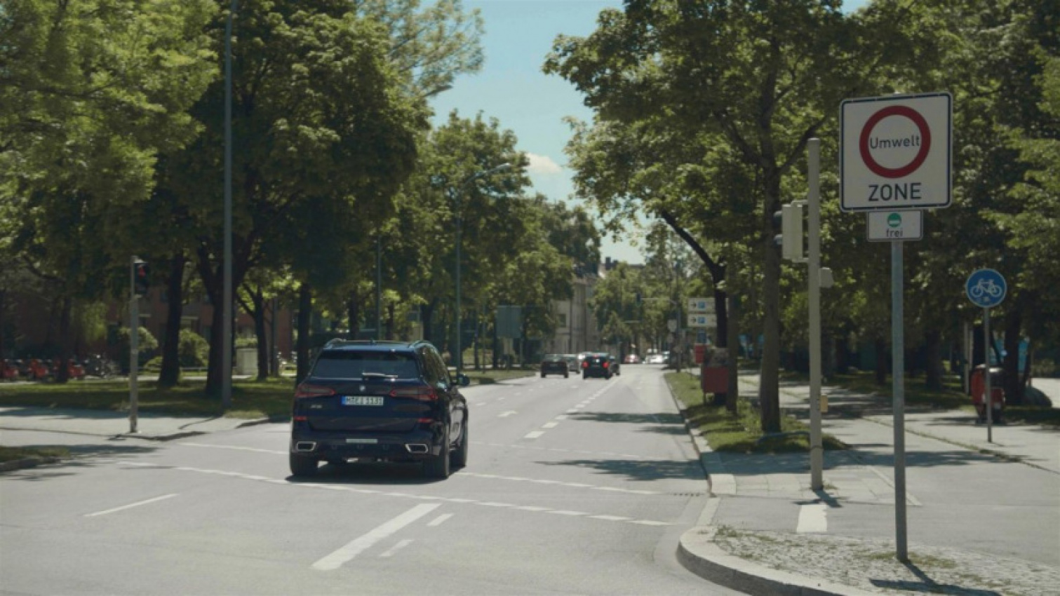 autos, bmw, cars, autos bmw, bmw edrive zones help clear the air in urban areas