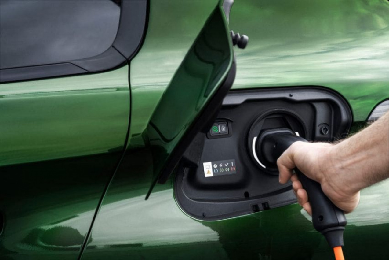 autos, cars, geo, peugeot, peugeot e-308, peugeot to launch e-308 ev hatchback in 2023