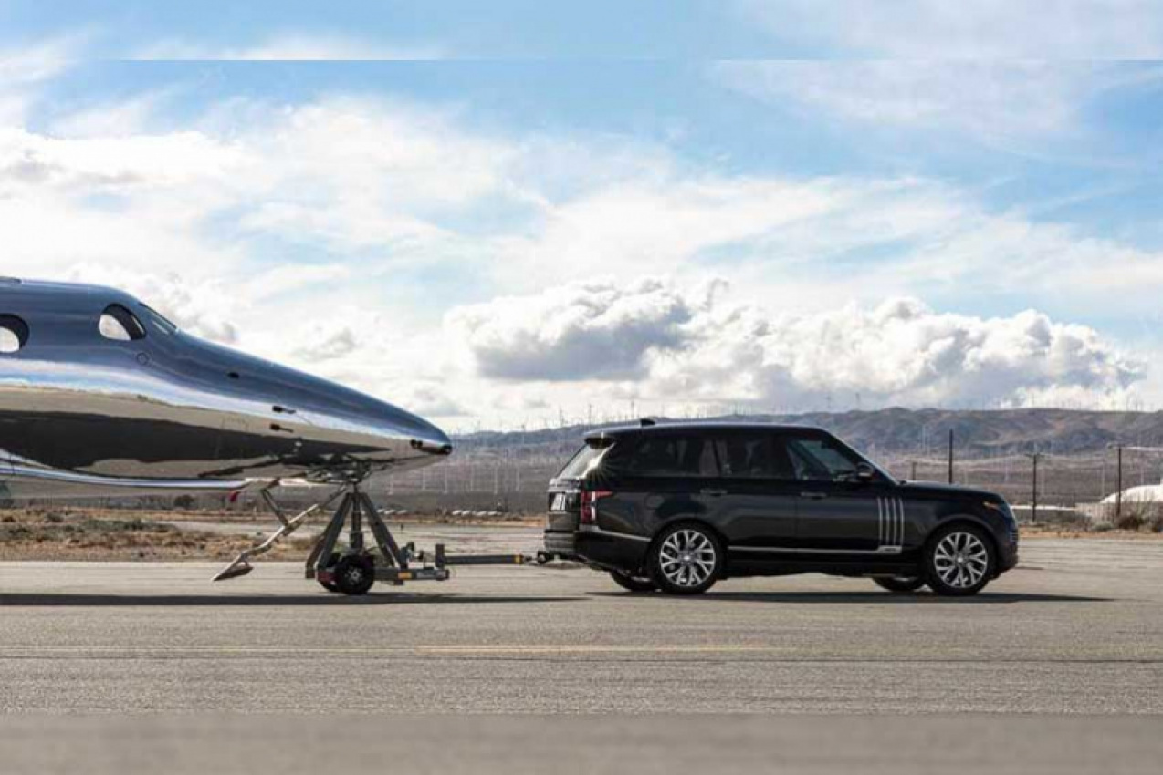 autos, cars, land rover, land rover defender 110, range rover astronaut edition, virgin galactic, a tale of two land rovers that took virgin galactic a step ahead in the space race