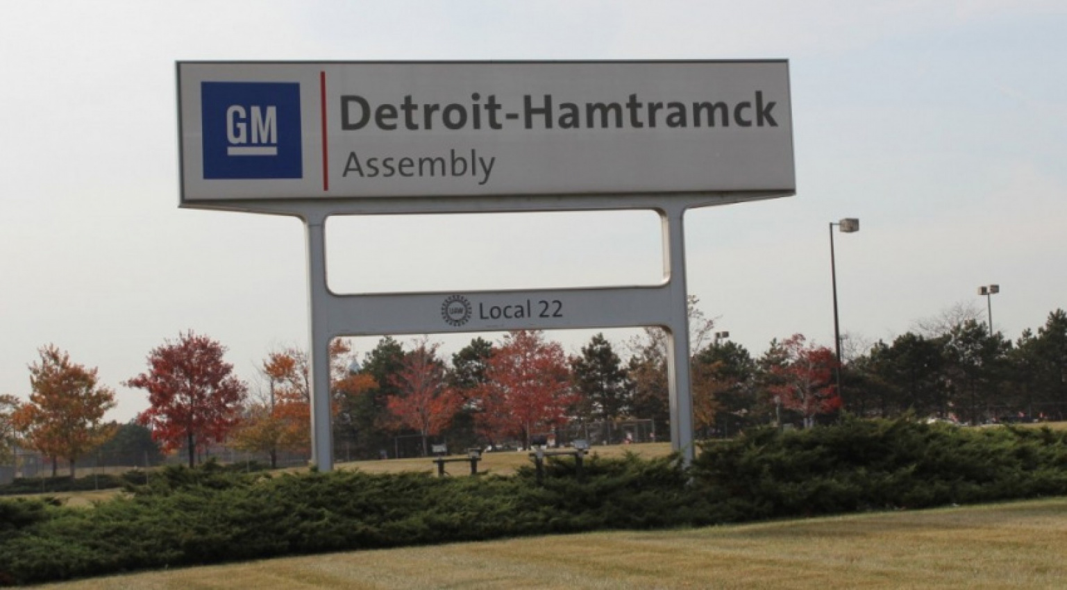 autos, cars, autos general motors, gm says plant set to close will produce electric cars
