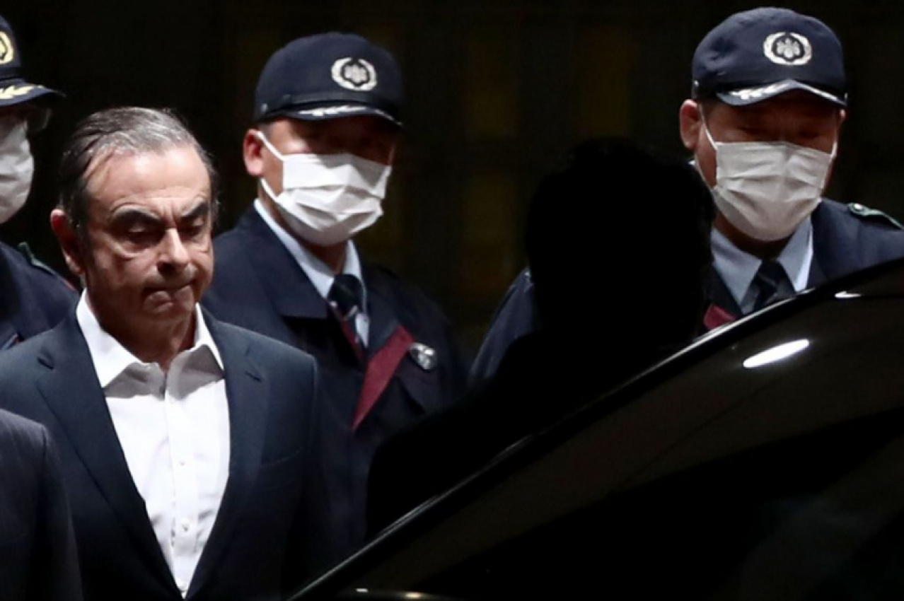 autos, cars, nissan, autos nissan, japan tax agency finds ghosn used nissan money for private use, says daily