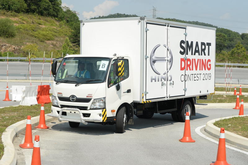 autos, cars, smart, autos hino, truckers battle it out at hino smart driving contest