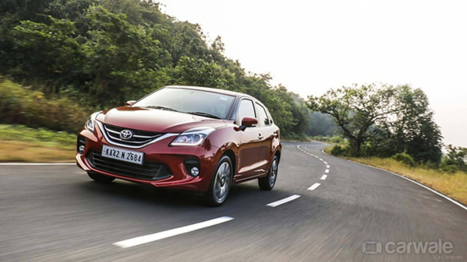 autos, cars, toyota, toyota glanza and urban cruiser log over one lakh unit sales