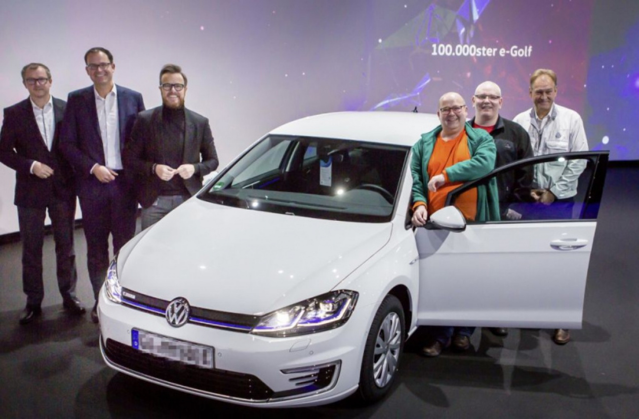 autos, cars, volkswagen, autos volkswagen, volkswagen e-golf passes milestone of 100,000 sales