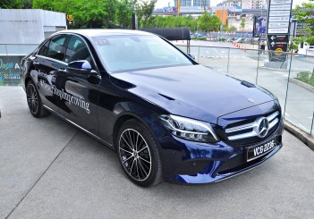 autos, cars, mercedes-benz, android, autos mercedes-benz, mercedes, android, refreshed mercedes-benz c class (w205) arrives, prices start from rm260k