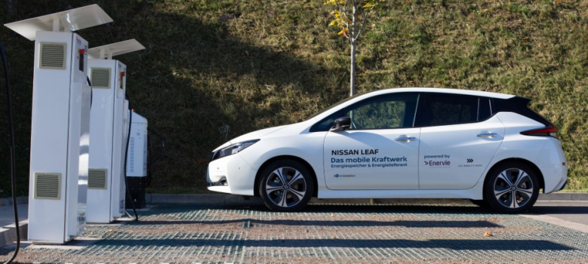 autos, cars, nissan, autos nissan, nissan leaf feeds power to germany electricity grid