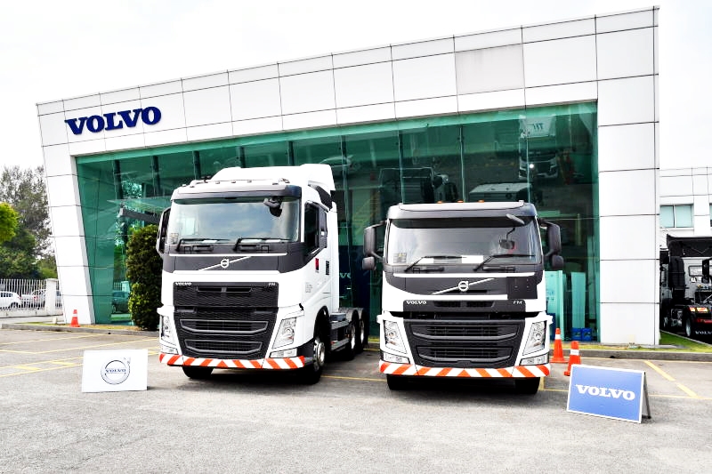 autos, cars, volvo, autos volvo, volvo trucks cuts fuel with new software and engine upgrades