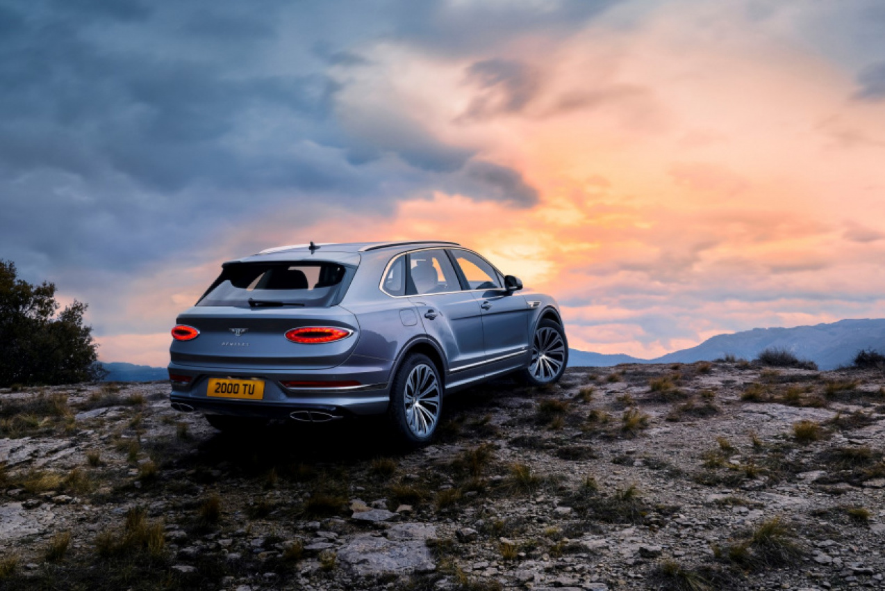 autos, bentley, cars, how to, android, bentayga, bentley bentayga, how-to, how to, android, we don’t know how to feel about the new bentley bentayga’s rear