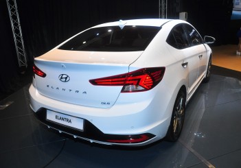 autos, cars, hyundai, android, autos hyundai, android, hyundai introduces facelifted elantra at rm110k