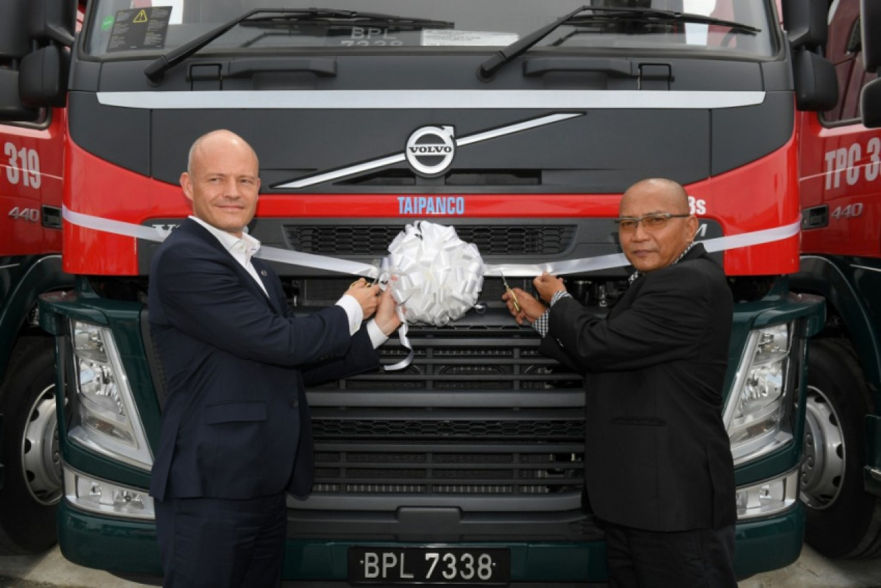 autos, cars, volvo, autos volvo trucks, volvo trucks malaysia delivers 10 prime movers to taipanco