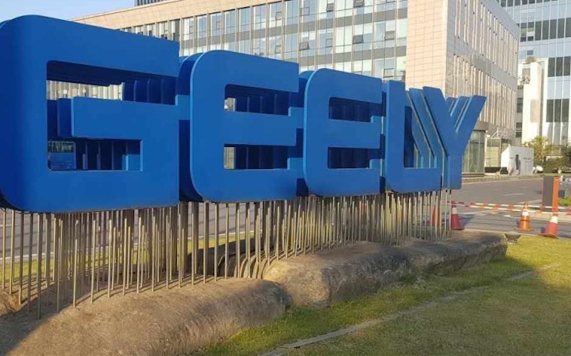 autos, baic, cars, geely, autos geely, daimler in us$2b china investment with baic as geely swoops