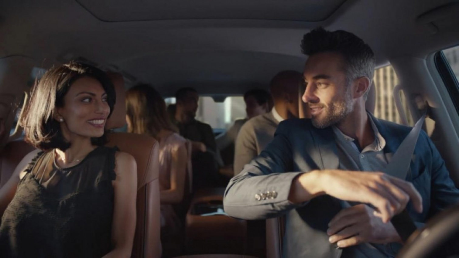 autos, cars, infiniti, autos infiniti qx80, infiniti qx80, infiniti qx80 tv spot homes in on 'sharing' message