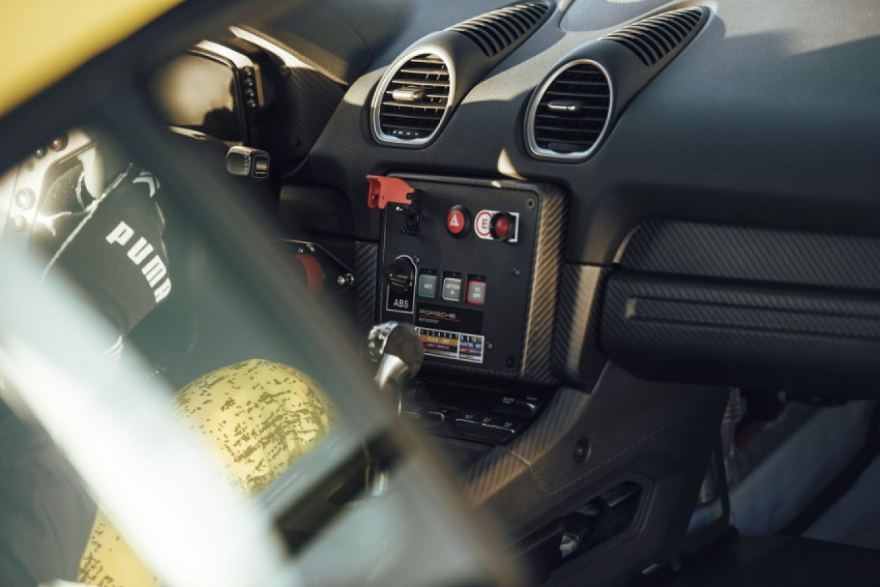 autos, cars, porsche, autos porsche, porsche unveils the 718 cayman gt4 clubsport