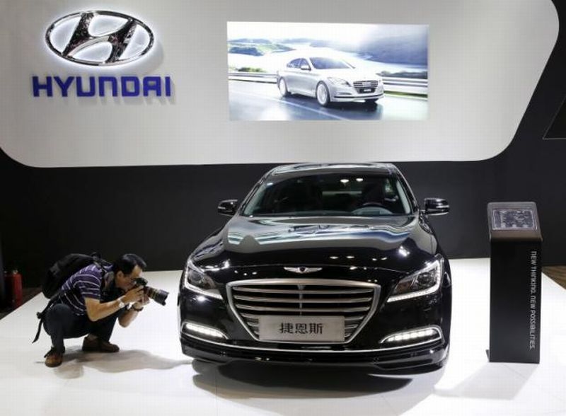 autos, cars, genesis, hyundai, autos hyundai, hyundai to open first standalone store for genesis luxury brand