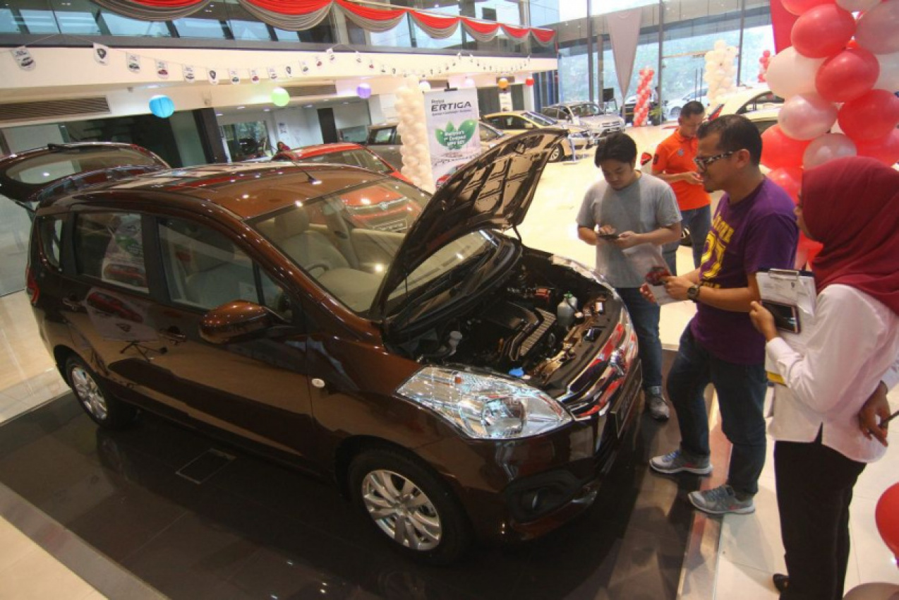 autos, cars, autos proton, proton offers dealers perks to upgrade outlets