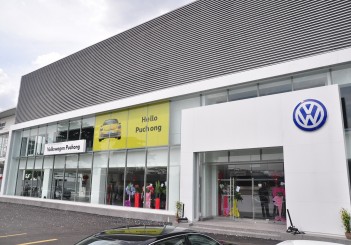 autos, cars, volkswagen, largest volkswagen service centre opens in puchong